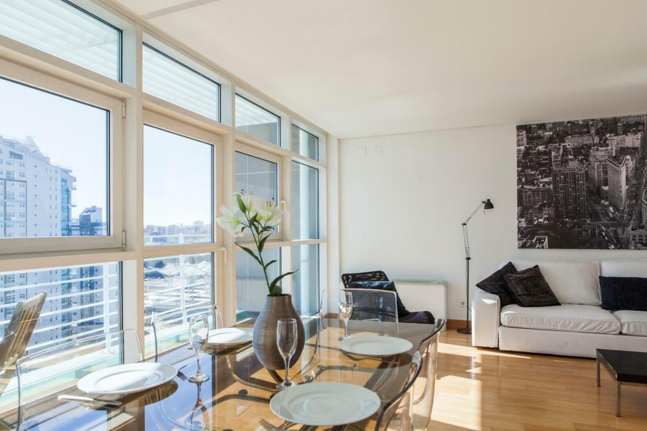 Rent4Rest Lisbon Parque Das Nacoes 17Th Floor River View Экстерьер фото